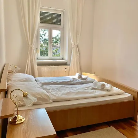 Downtown Chic - 8 Self Check-in Apartamento *