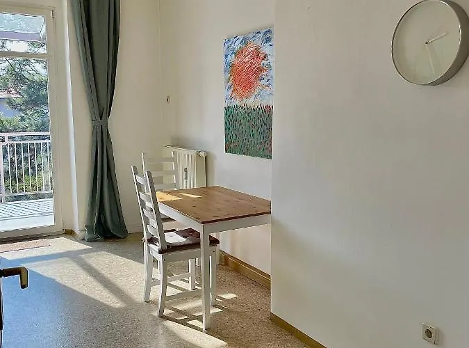 Downtown Chic - 8 Self Check-in Апартаменты